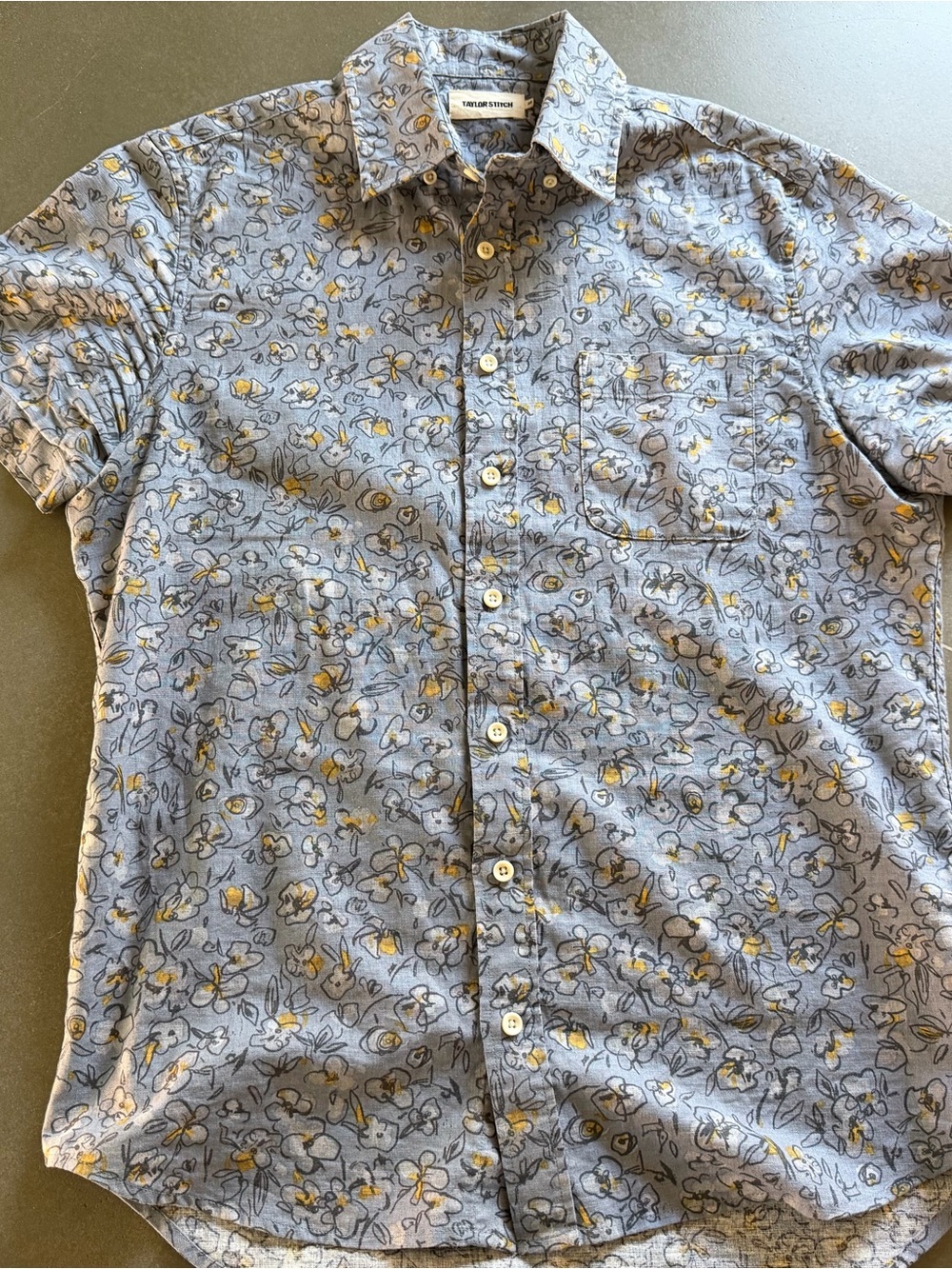 Taylor Stitch Blue Floral Short-Sleeve Button-Down Shirt